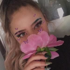 Meet your Posher, Amira